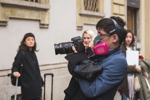 I milanesi alla Settimana della Moda Donna autunno / inverno 16 / 17 — Foto Stock