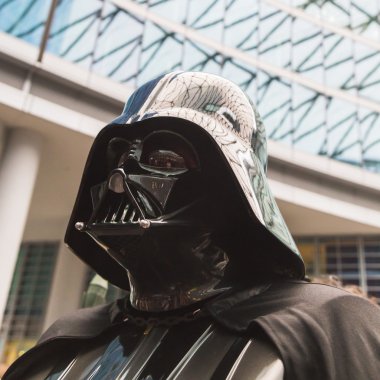 501. Lejyon halkı Mila'daki Yıldız Savaşları geçit törenine katılıyor