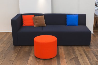 Fuorisalone 2016, Milano, İtalya Merkezi'nde sergilenen kanepe