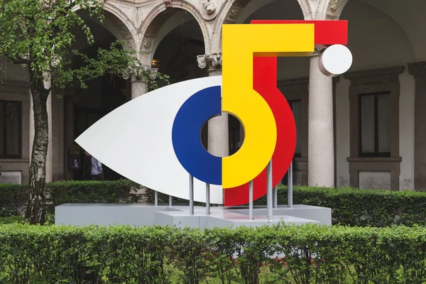 Symbol för den 55: e ddesign vecka på Fuorisalone 2016 i Milano, det — Stockfoto