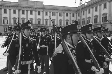 Teulie Askeri Okulu öğrencileri Milano, İtalya
