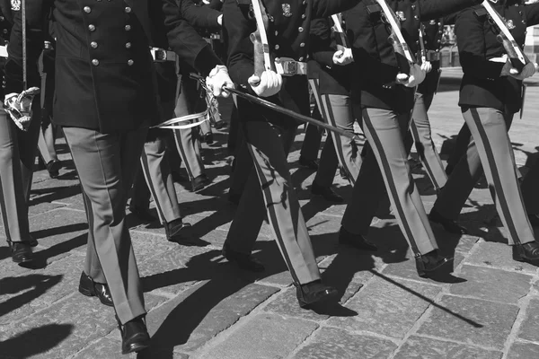 Teulie Askeri Okulu öğrencileri Milano, İtalya