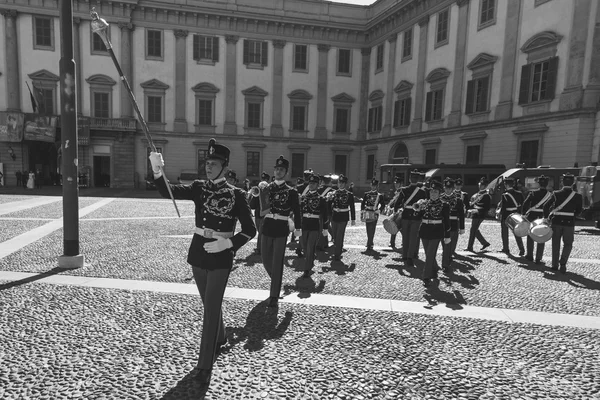 Cadetes de escola militar em Milão, Italia — Fotografia de Stock