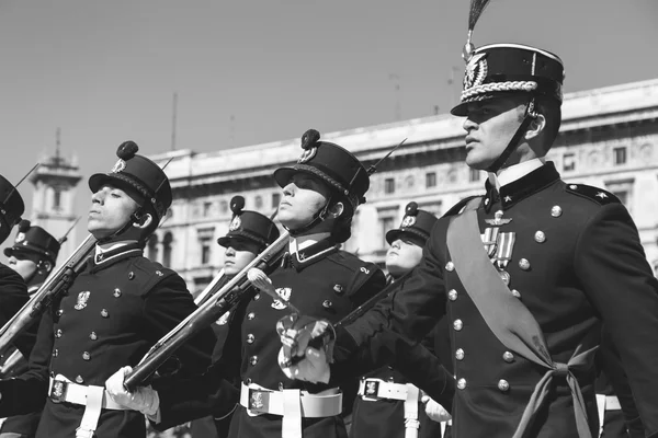 Teulie militärschule kadetten in milan, italien — Stockfoto