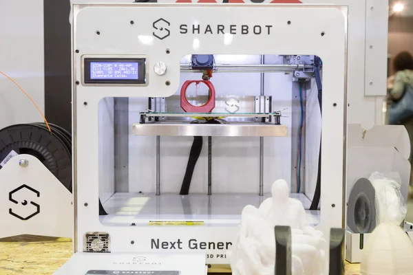 3D-printer op technologie-Hub in Milaan, Italië — Stockfoto