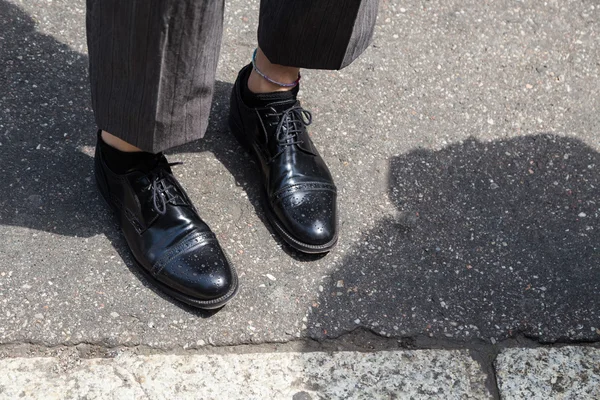 Detalhe de sapatos na Milan Men 's Fashion Week — Fotografia de Stock