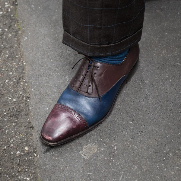 Detail van de schoenen op de mannen van de Milan Fashion Week — Stockfoto