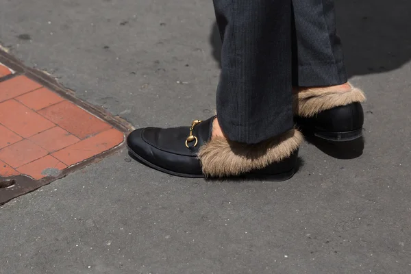 Detail van de schoenen op de mannen van de Milan Fashion Week — Stockfoto