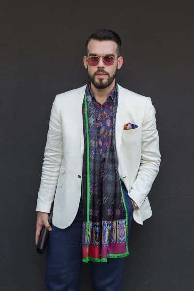 Fashionable man posig during Milan Men's Fashion Week — Stock Photo, Image