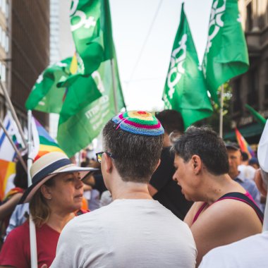 Milano, İtalya'daki Pride 2016'da Yahudiler