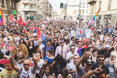 Milano, İtalya'da Pride 2016'da İnsanlar