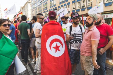 Milano, İtalya'da Pride 2016'da İnsanlar