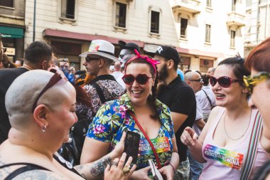 Milano, İtalya'da Pride 2016'da İnsanlar