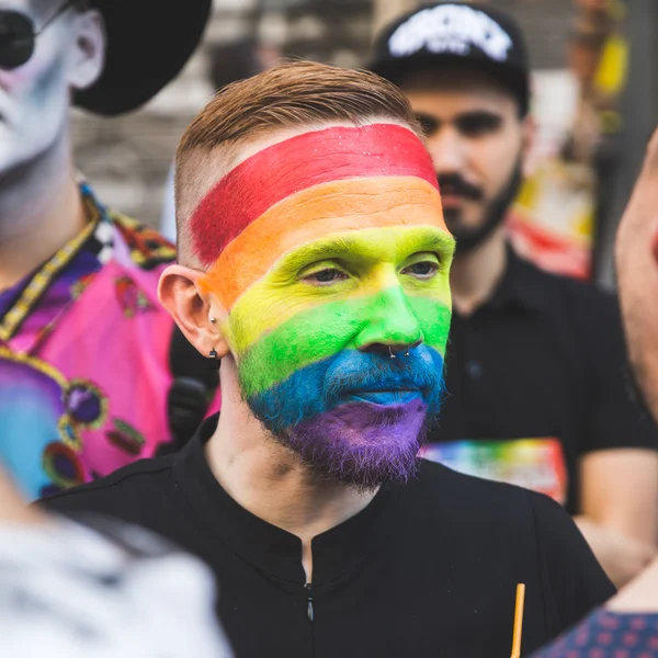 Personas en el Orgullo 2016 en Milán, Italia —  Fotos de Stock