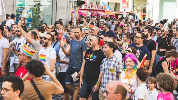 People at Pride 2016 in Milan, Italy — Stock Photo, Image