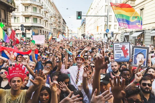 Pessoas no Pride 2016 em Milão, Itália — Fotografia de Stock