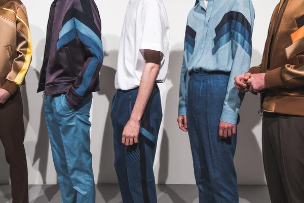 Detail of models posing in the backstage in Milan, Italy — Stock Photo, Image