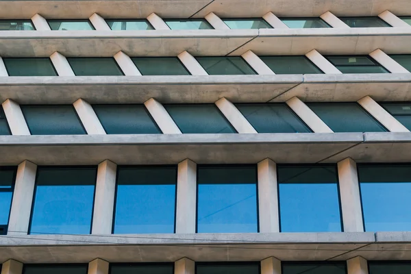 Detalle arquitectónico de un edificio moderno — Foto de Stock