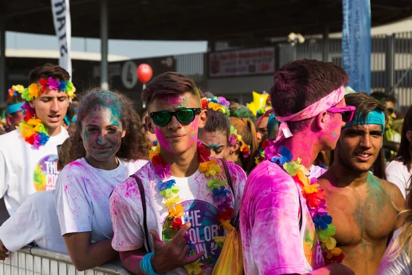 Miles de personas participan en el Color Run —  Fotos de Stock