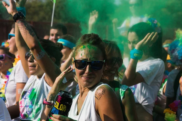Több ezer ember vesz részt a színes Run — Stock Fotó