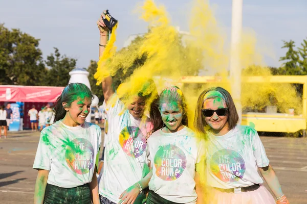 Miles de personas participan en el Color Run —  Fotos de Stock