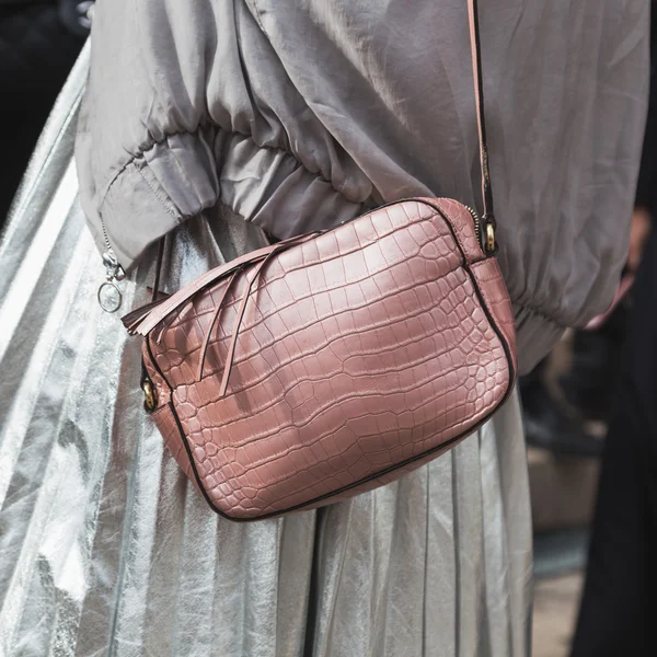 Detail of bag at Milan Fashion Week — Stock Photo, Image