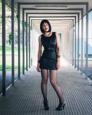 kentsel peyzaj poz güzel Gotik kız