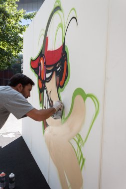 Sanatçı kayone Homi at Ana sayfa uluslararası performans göster: milan, İtalya