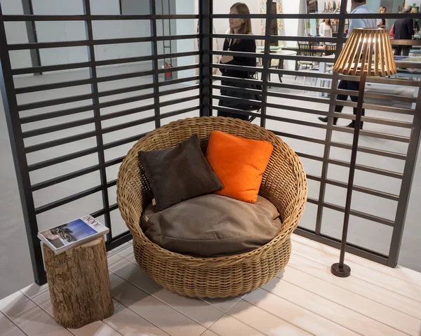 Fauteuil op display op homi, huis internationale show in Milaan, Italië — Stockfoto