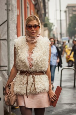 kadın missoni moda dışında bina milan kadın moda haftası 2014 için gösterir