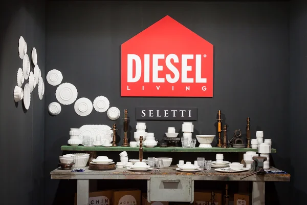 Des couverts diesel exposés à HOMI, salon international à Milan, Italie — Photo