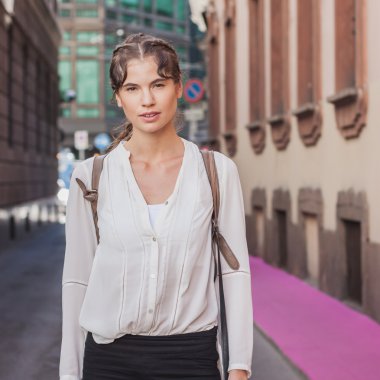 güzel model grinko moda dışında bina milan kadın moda haftası 2014 için göster