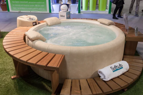 Whirlpool bath on display at HOMI, home international show in Milan, Italy — Stock Photo, Image