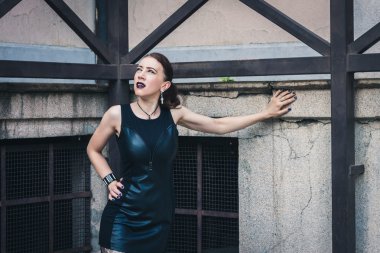 kentsel peyzaj poz güzel Gotik kız