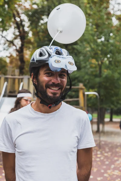 People taking part in the Ice Ride 2014 in Milan, Italy — Stock Photo, Image