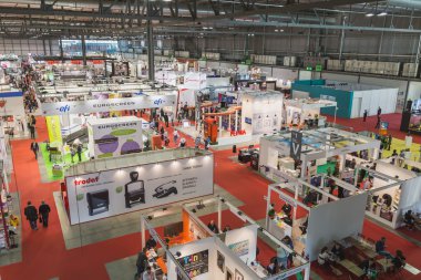 İnsanlar ve Milan, İtalya'da Viscom Fuar kabinleri Üstten Görünüm