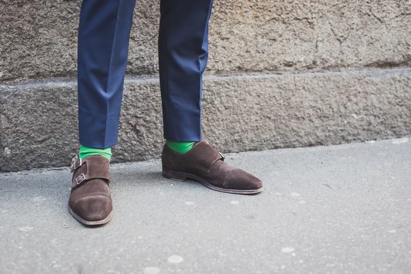 Detalle de zapatos fuera del edificio del desfile de moda John Richmond para Milan Men 's Fashion Week 2015 — Foto de Stock