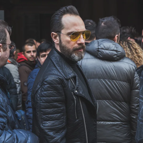 People outside John Richmond fashion show building for Milan Men's Fashion Week 2015 — Stock Photo, Image