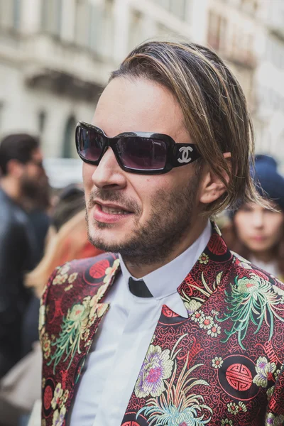 People outside Cavalli fashion show building for Milan Men's Fashion Week 2015 — Stock Photo, Image