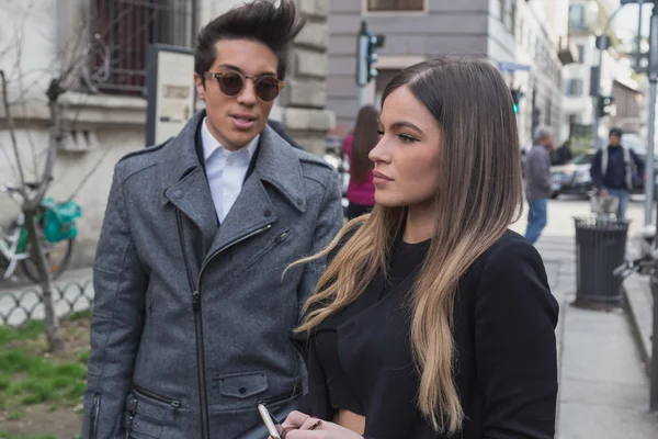 People outside Anteprima fashion show building for Milan Women's — Stock Photo, Image