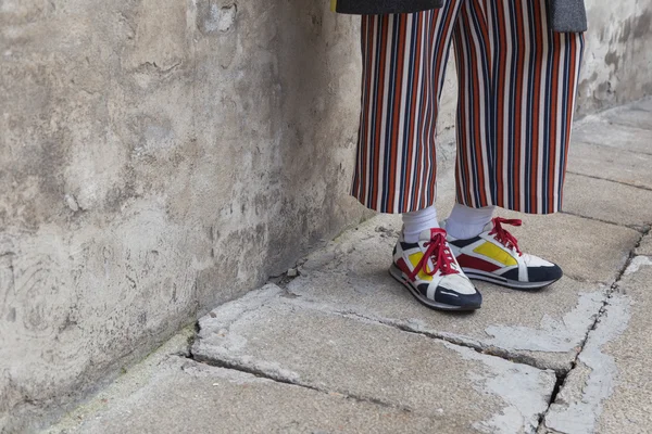 详细的鞋子外面建设 Mila 的 Anteprima 时装秀 — 图库照片