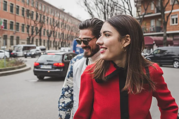 People outside Armani fashion show building for Milan Women's Fa — Stock Photo, Image