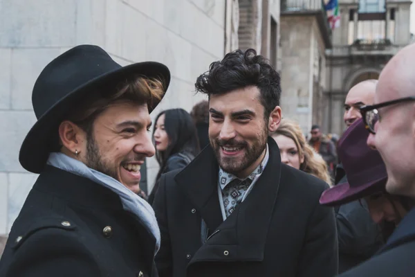 People outside Gabriele Colangelo fashion show building for Mila — Stock Photo, Image