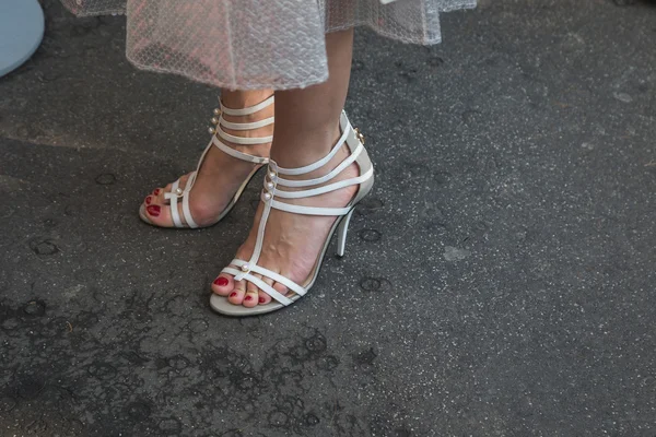 Detail der Schuhe vor alberto zambelli modenschau gebäude f — Stockfoto