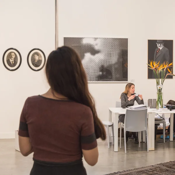 People visiting Miart 2015 in Milan, Italy — Stock Photo, Image