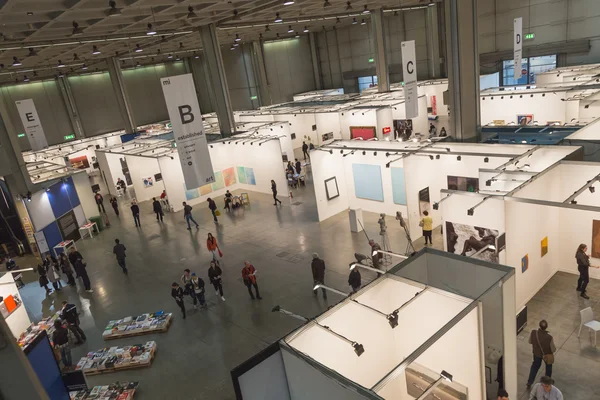 Üstten Görünüm kişi ve kabinleri Miart 2015, Milano, İtalya