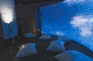 İnsanlar Fuorisalone 2015 Mi uzayda Ventura Lambrate, ziyaret