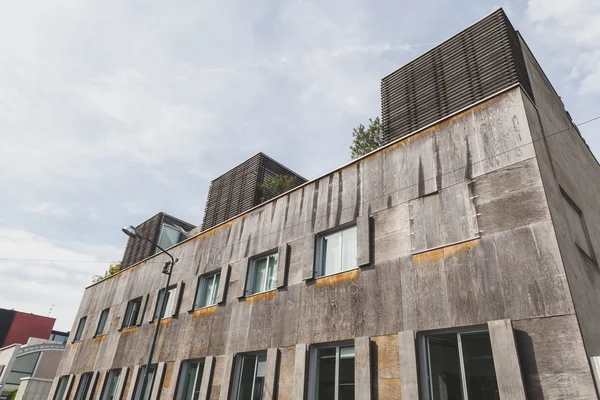Edificio que acoge Fuorisalone 2015 en Ventura Lambrate space en M — Foto de Stock