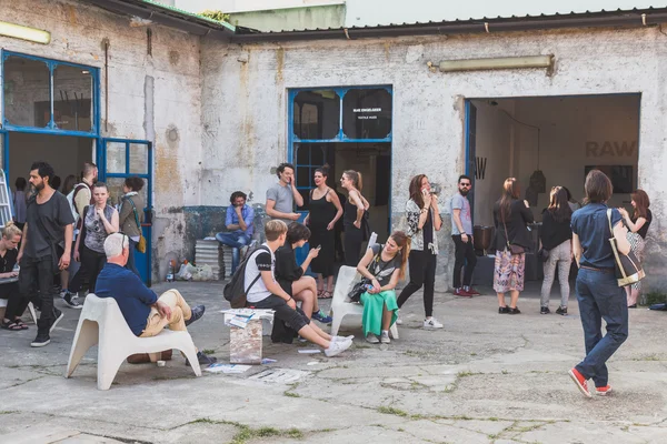 People visiting Ventura Lambrate space during Milan Design Week — Stock Photo, Image