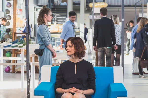 People visiting Ventura Lambrate space during Milan Design Week — Stock Photo, Image